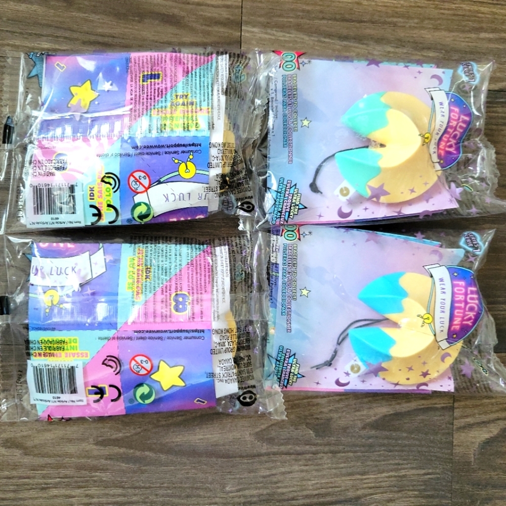 4 Lucky Fortune Cookie Mystery
